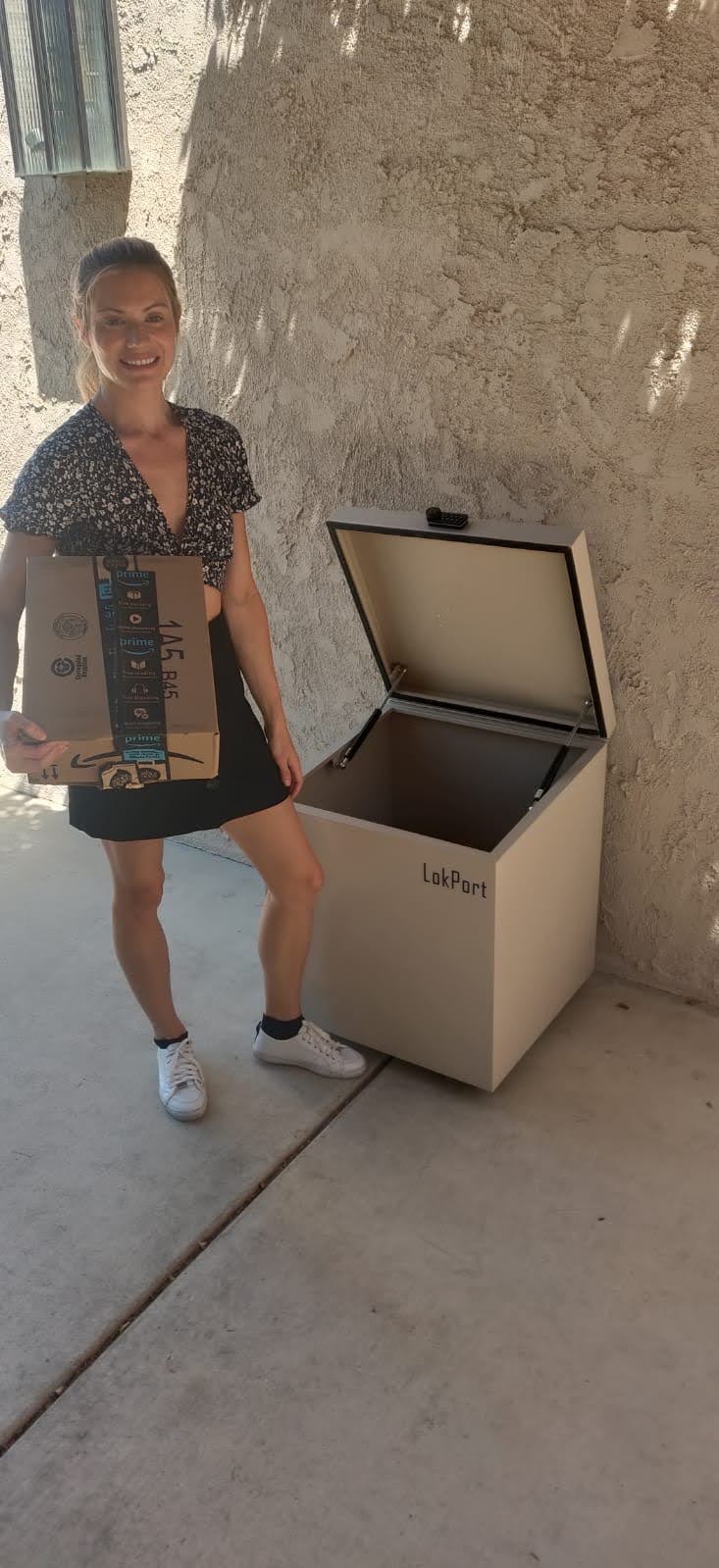 LokPort pilot unit — resident retrieving package from installed unit
